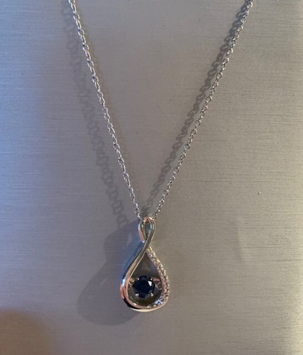 Blue and white sapphire - blue,